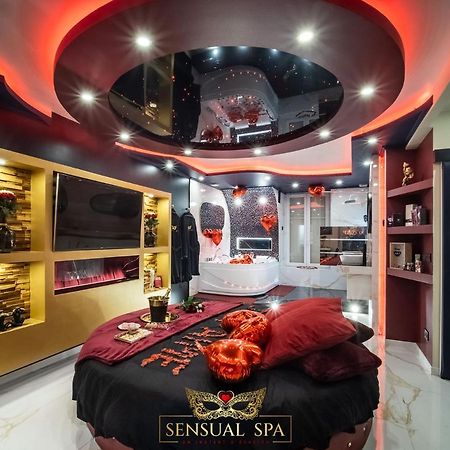 Sensual Spa- Love Room Jacuzzi Hammam Terrasse ナンシー エクステリア 写真
